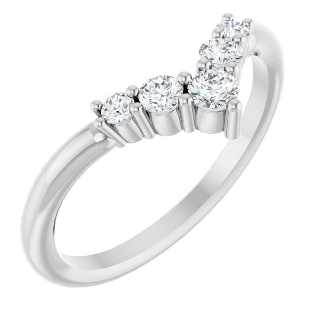 Accented Graduated V Ring