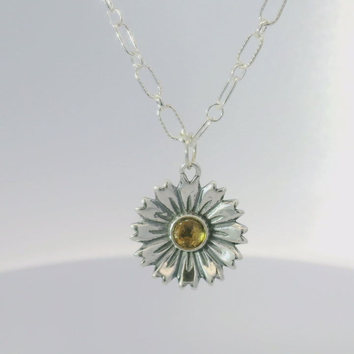 Elegant Silver Flower Necklace