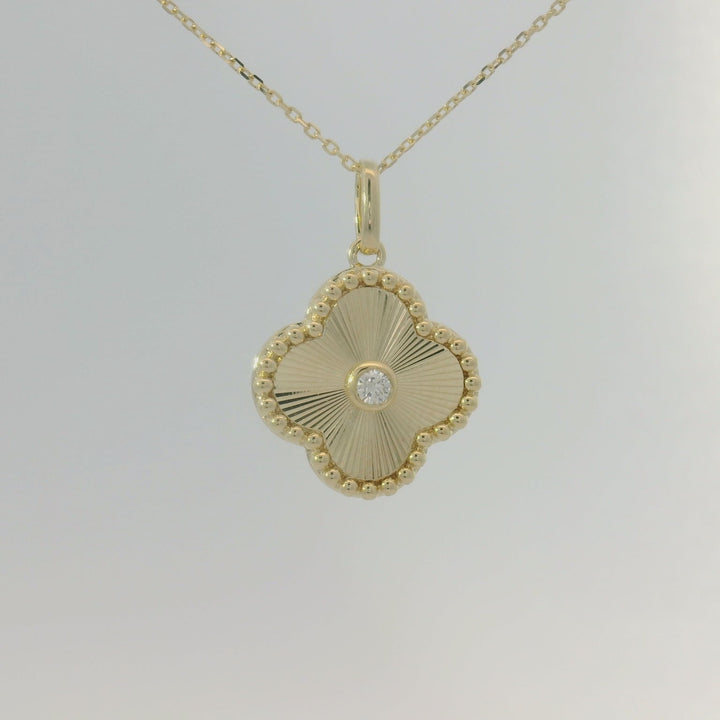 10KY Faceted Clover Pendant Diamond Necklace